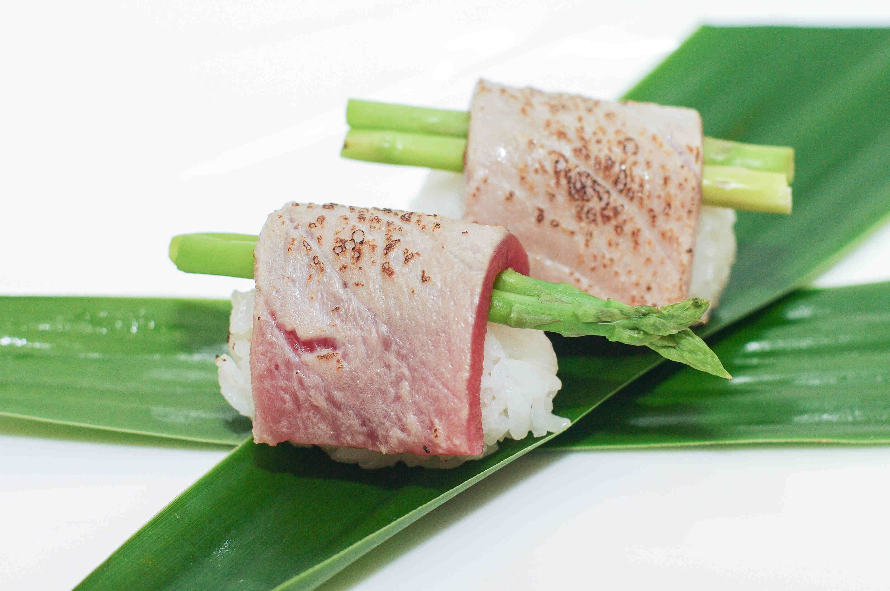 MAGURO ASPARAGUS